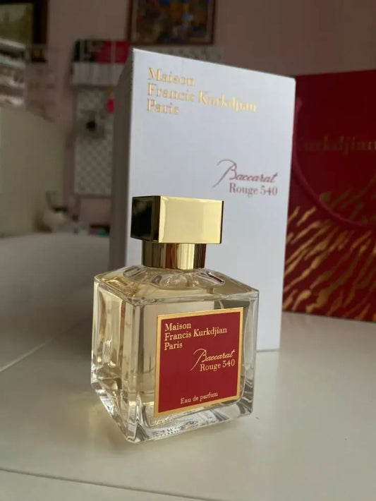 Baccarat Rouge 540 Maison Francis Kurkdjian para Hombres y Mujeres 70ml It's an ideal gift choice