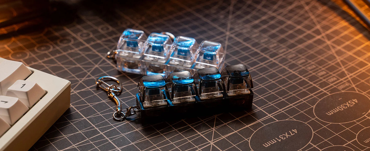 LED Keyboard Key Chain Fidget Toy for Fidget Clicker Decompression Keychains Stress Relief Gadget Interesting Pendant
